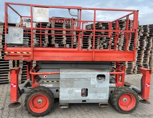 Arbeitsbühne Skyjack SJ6832RT 4x4 Diesel, neuer Motor