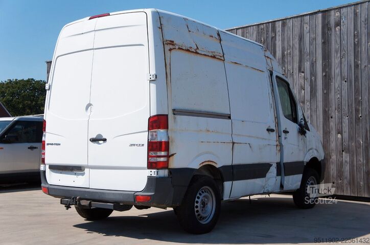 Kastenwagen hoch MERCEDES-BENZ Sprinter 211 CDi L1H2 diebstahlschaden!
