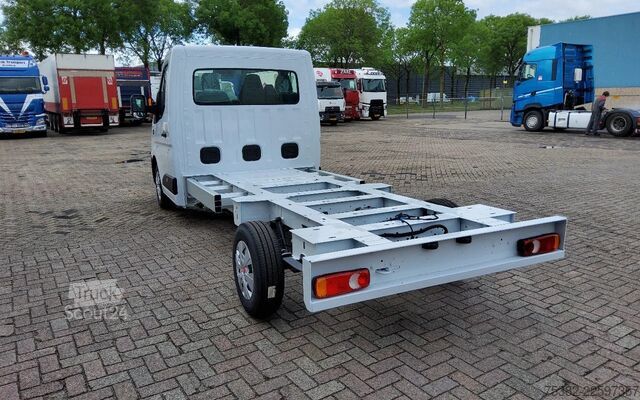 Chassi med hytt Renault Master E-TECH 87 KW FWD EL - 4 TON'S CHASSIS / ...