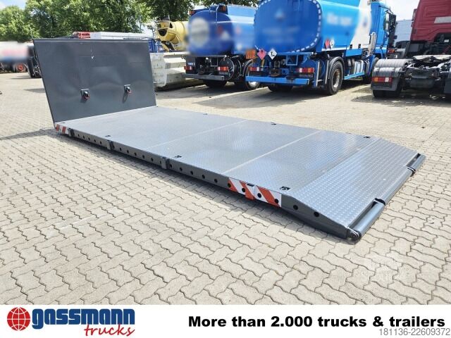Abrollcontainer  Abrollplattform 6.000mm, mit abnehmbaren Rungen