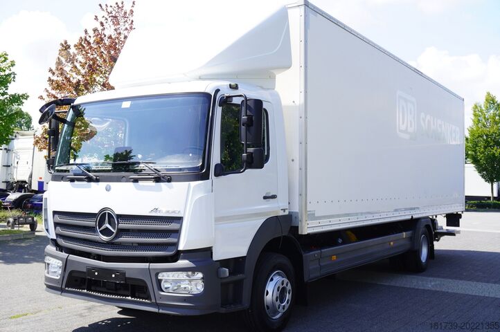 Container lastebil Mercedes-Benz Atego 1318 E6 /20 pallet container/lift