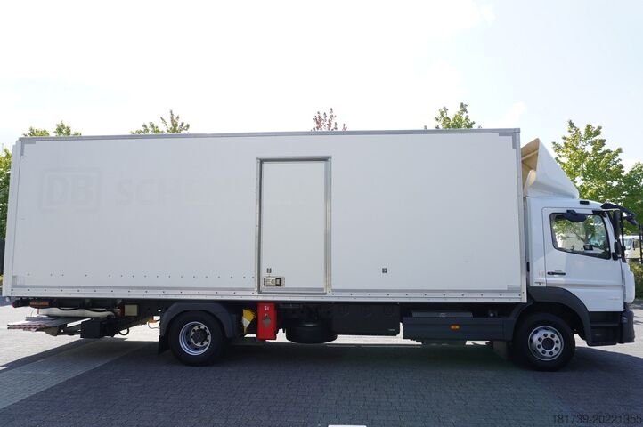 Container lastebil Mercedes-Benz Atego 1318 E6 /20 pallet container/lift