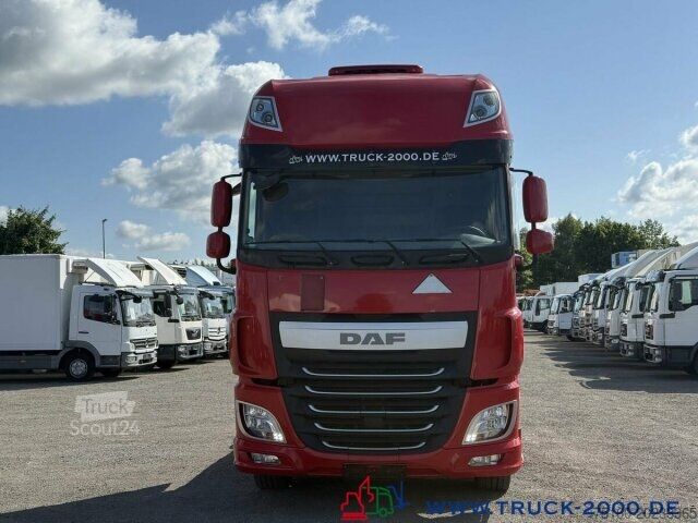 Τυπική μονάδα τράκτορα DAF XF 460 FT Super Space Cab 2 Betten + Kühlschrank