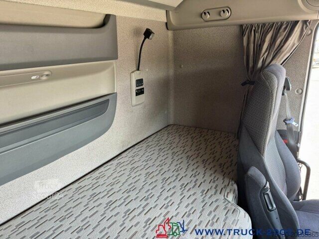 Τυπική μονάδα τράκτορα DAF XF 460 FT Super Space Cab 2 Betten + Kühlschrank