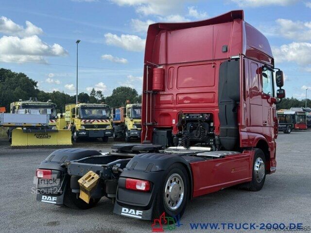 Τυπική μονάδα τράκτορα DAF XF 460 FT Super Space Cab 2 Betten + Kühlschrank