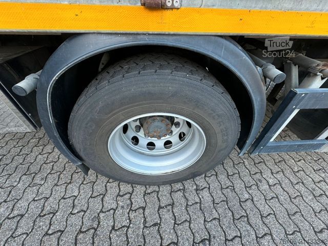 Lastbilsmonterad kran DAF CF 440 mit Ladekran HMF 2120K4