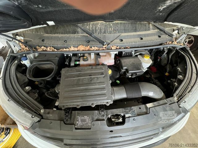 Skåpbil IVECO Daily 35S14 Hi-Matic Koffer*Ahk*Seiten tür*