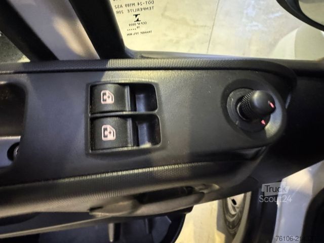 Hög tak skåpbil IVECO Daily 50C18 Kastenwagen *Navi*Ahk**