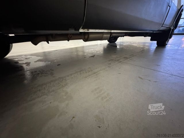 Hög tak skåpbil IVECO Daily 50C18 Kastenwagen *Navi*Ahk**