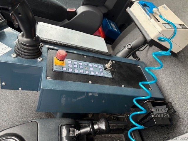 Garbage truck MAN 35.360 8x2