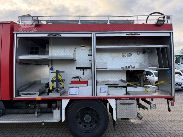 Camion à usage spécial MERCEDES-BENZ 1222 AF 4x4 ALLRAD/Feuerwehr /Pumpe
