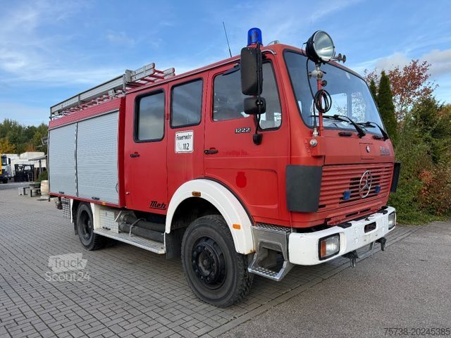 LKW mit Kofferaufbau MERCEDES-BENZ 1222 AF 4x4 ALLRAD/Feuerwehr /Pumpe