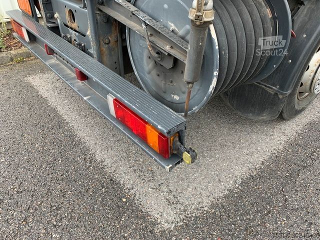Tartálykocsi DAF FANCF75