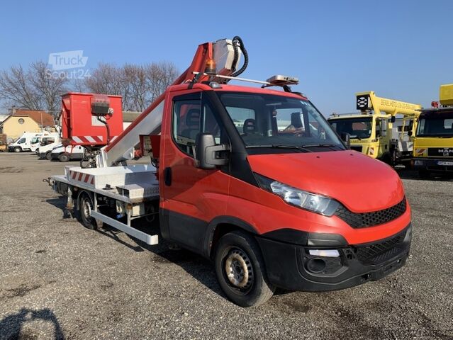 Skåpbil Iveco Daily Multitel MT202DS - 20,2m