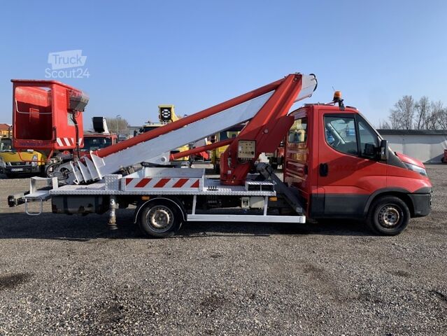 Skåpbil Iveco Daily Multitel MT202DS - 20,2m