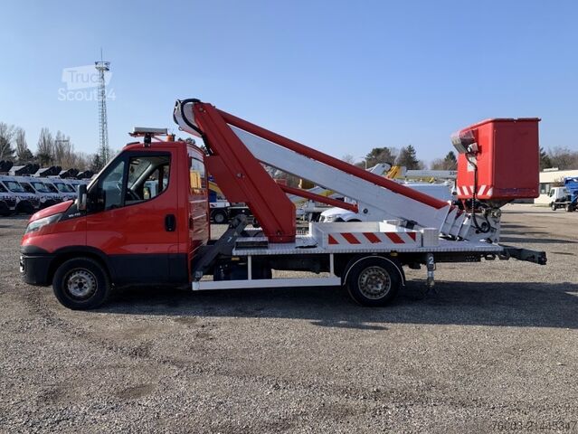 Skåpbil Iveco Daily Multitel MT202DS - 20,2m