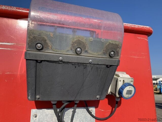 Skåpbil Iveco Daily Multitel MT202DS - 20,2m