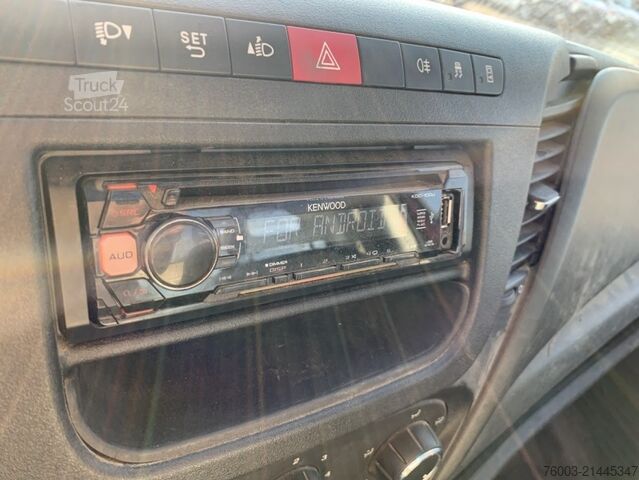 Skåpbil Iveco Daily Multitel MT202DS - 20,2m