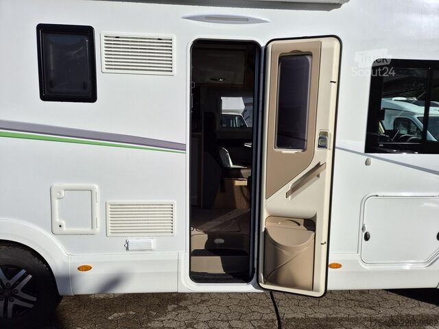 Integrerad husbil FORSTER I 741 EB *Hubstützen*Navi*4250kg*
