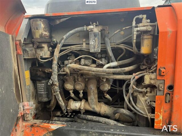 Grävmaskin med larvband Hitachi ZX210LC-5B Tracked excavator w/ tilt, bucket and G