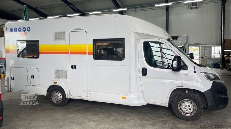 Pusiau integruotas namelis ant ratų Fiat Ducato Carasuite 650 MF 4 Schlafplätze | Teilintegriert
