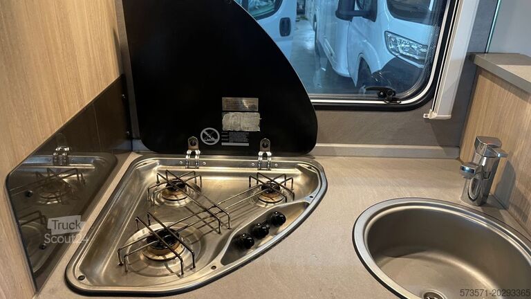 Pusiau integruotas namelis ant ratų Fiat Ducato Carasuite 650 MF 4 Schlafplätze | Teilintegriert