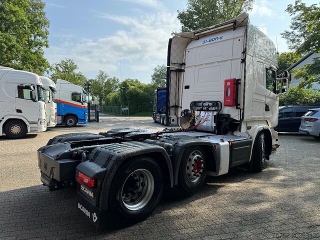 Štandard-SZM Scania R520 V8 6X2 Topline Retarder 2x tank NL Truck