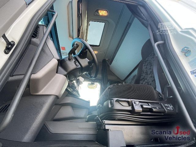 Standard nyergesvontató Scania R 460 A4x2NB RETARDER FULL AIR P-AIRCO VECTO 3