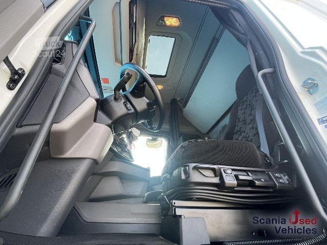 Standard nyergesvontató Scania R 450 A4x2NB DIFF-L RETARDER FULL AIR P-AIRCO ACC