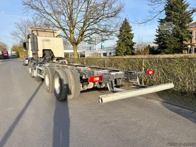 Chassi med hytt Volvo FM 410 / 8x4 / Blatt - Luft / Eu6