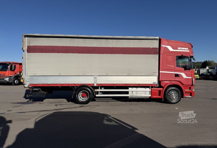 Camión plataforma con toldo Scania R164LB 4x2 Plane/HB / Swiss-Vehicle
