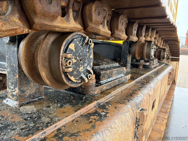 Crawler excavator Caterpillar 352F