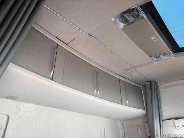 Standard-SZM Volvo FH 420 Globetrotter,Gardner Denver Bulkcompress...