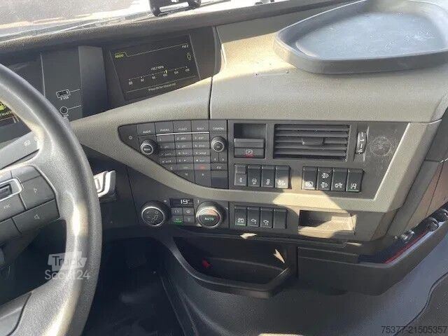 Standard-SZM Volvo FH 420 Globetrotter,Gardner Denver Bulkcompress...