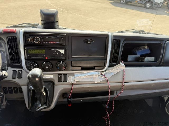 Three-way tipper van FUSO FUSO 7 C 15 K Kipper Meiller KRAN FASSI F40*FUNK