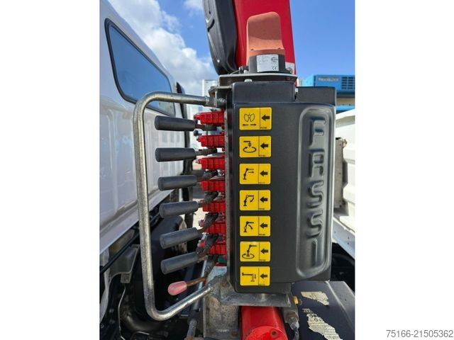 Three-way tipper van FUSO FUSO 7 C 15 K Kipper Meiller KRAN FASSI F40*FUNK