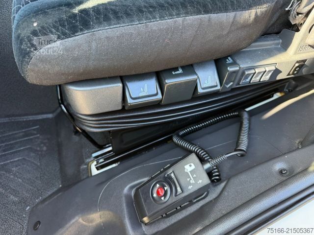 Camion frigorifique MERCEDES-BENZ ATEGO 1527 L Kühlkoffer 8 m LBW 1,5 T*NL 7 T