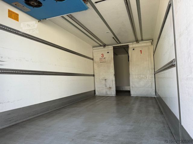 Camion frigorifique MERCEDES-BENZ ATEGO 1527 L Kühlkoffer 8 m LBW 1,5 T*NL 7 T