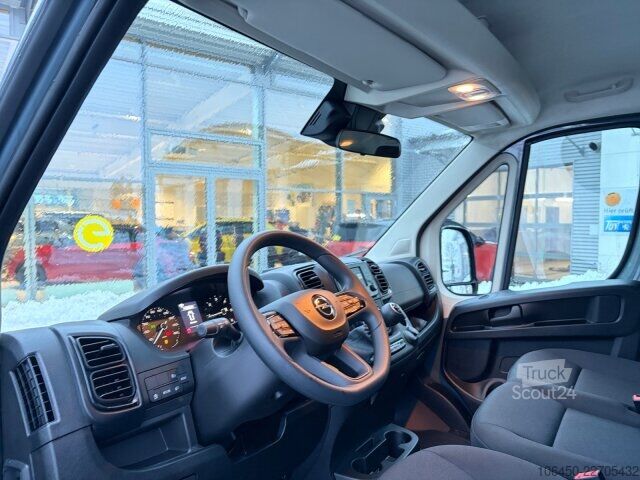 Dodávka s dvojitou kabínou Opel Movano DoKa 7-Sitze +Allwetter+AHK+Kamera+