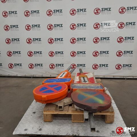 Używana seria różnych znaków drogowych Diversen Occ set diverse verkeerssignalisatie