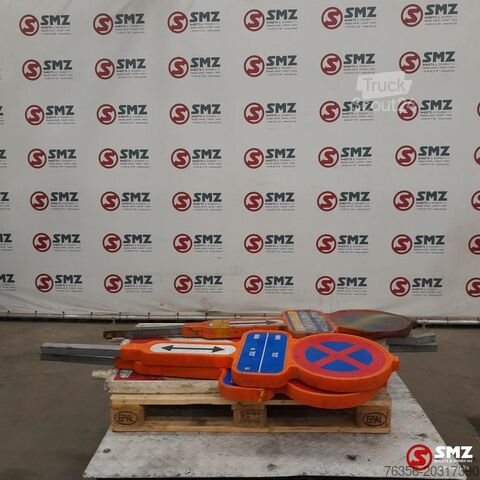 Używana seria różnych znaków drogowych Diversen Occ set diverse verkeerssignalisatie