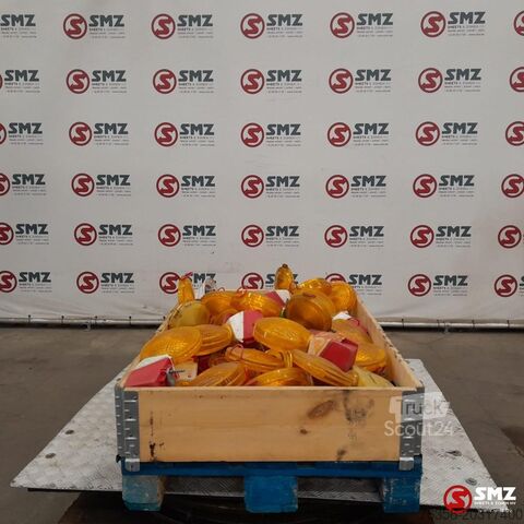 Wiele różnych używanych znaków drogowych Diversen Occ lot diverse verkeerssignalisatie