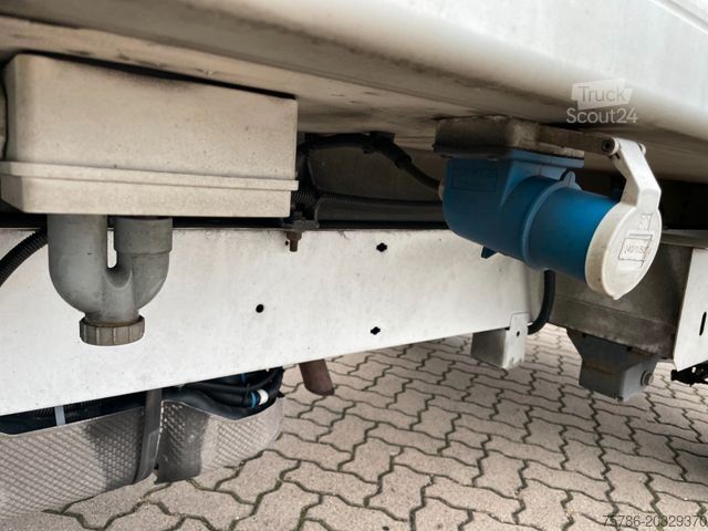 Koelwagen met geïsoleerde laadbak RENAULT Master TK-Kühlkoffer/ T-Schreiber/ TK V500-MAX