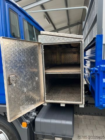 Transporter mit Kipper MAN 8.180