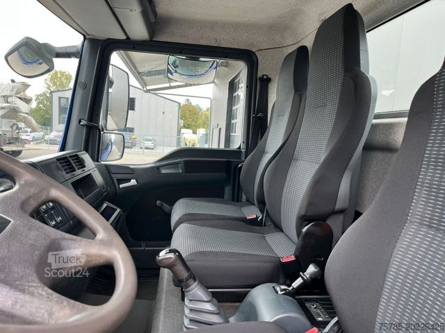 Transporter mit Kipper MAN 8.180