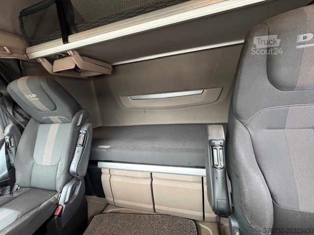 Standard dragbil DAF XG+ 530 FT Intarder Alu AEBS LDWS