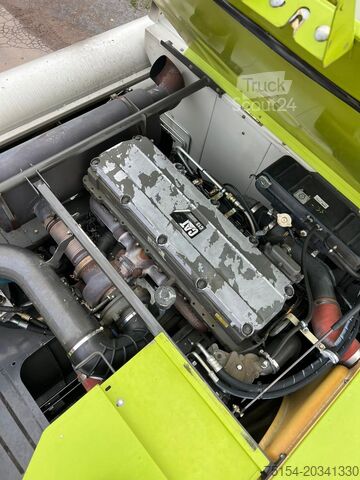 Moissonneuse-batteuse CLAAS Lexion 750TT