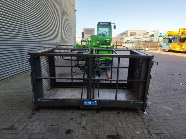 Sollevatore telescopico rotante Merlo Roto 38.16S Basket + Forks