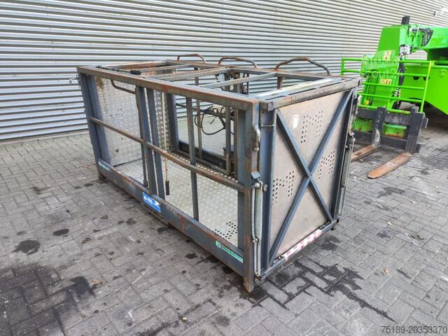 Sollevatore telescopico rotante Merlo Roto 38.16S Basket + Forks