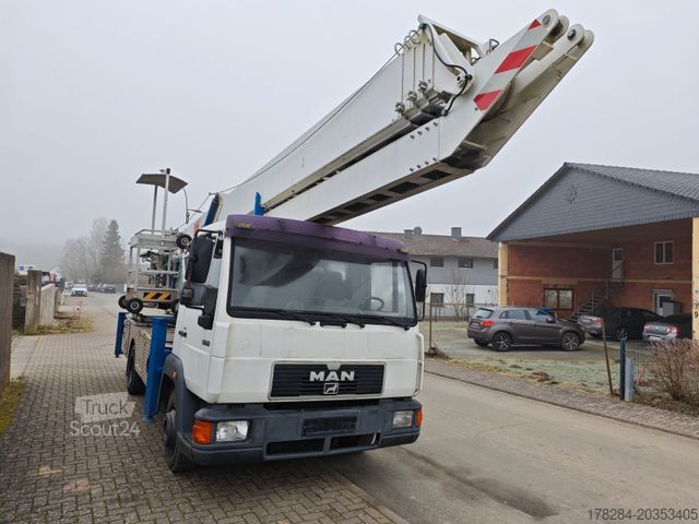 Фургон с краном на шасси грузовика MAN Klaas K28/35 Meter*1500kg*Montagekran*SPS*